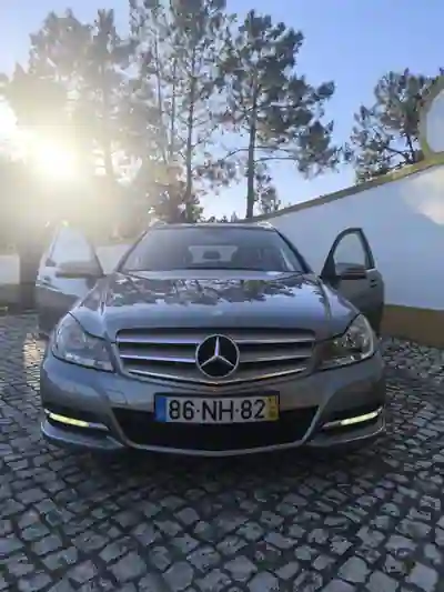 Mercedes-Benz C 220 2011 - 12500 EUR, 160000 km - AUTO.MOTO.pt - 160000km - foto 13 de 15
