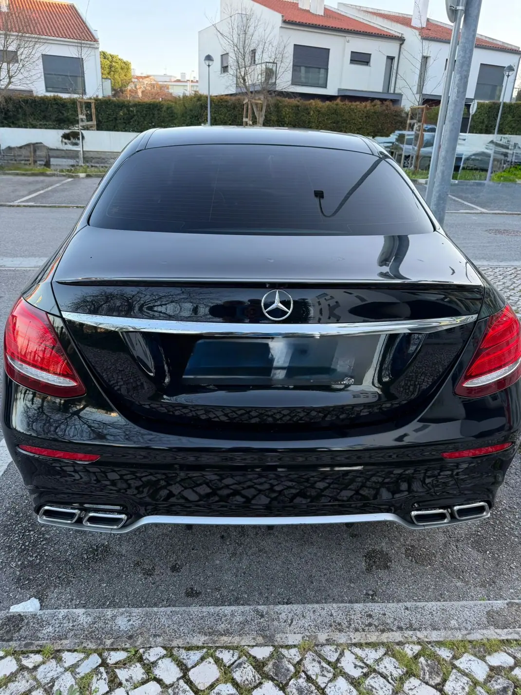Mercedes-Benz E 300 2018 - 39000 EUR, 62500 km - AUTO.MOTO.pt - 62500km - foto 4 de 12