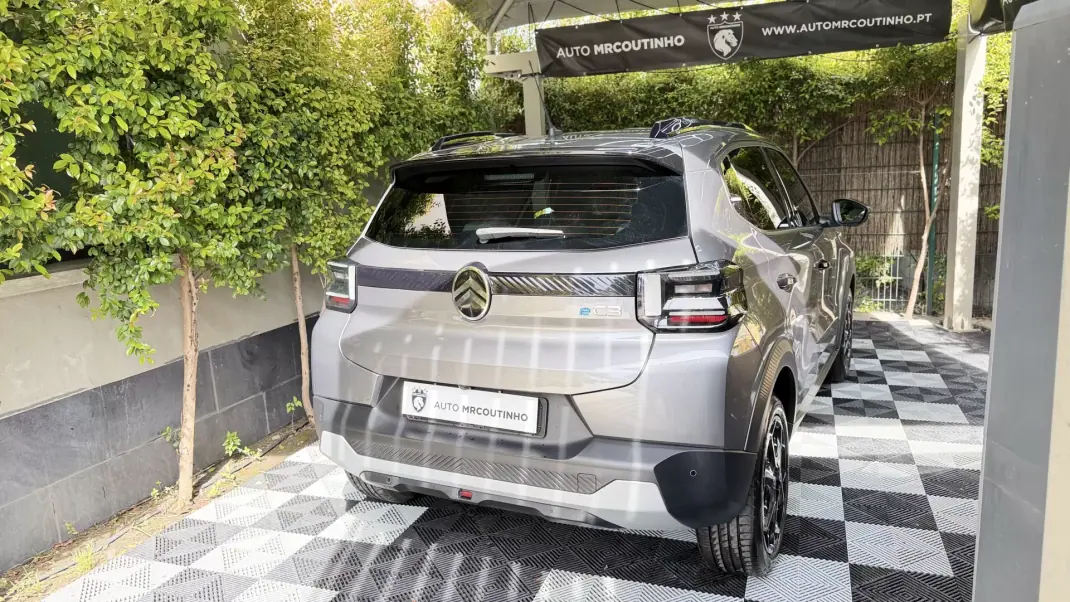 Citroën e-C3 2025 - 21500 EUR, 8295 km - AUTO.MOTO.pt - 8295km - foto 8 de 28