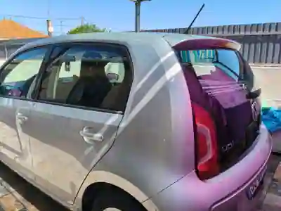 Volkswagen Up! 2015 - 5950 EUR, 94000 km - 94000km - foto 10 de 10