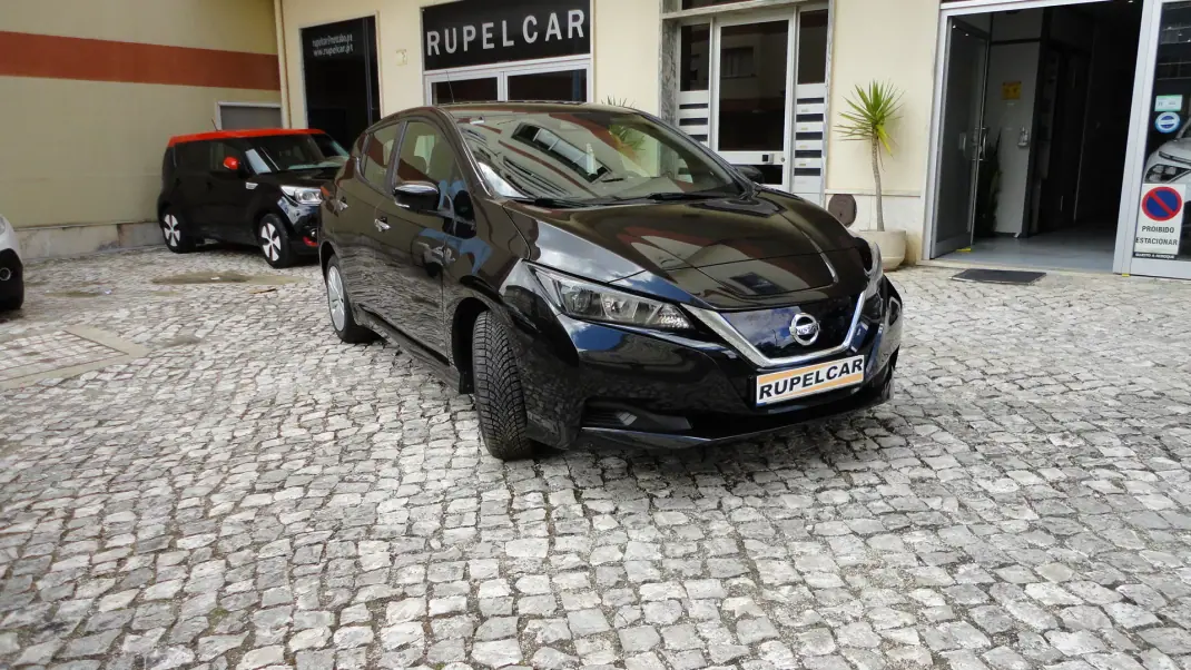 Nissan Leaf 2021 - 14900 EUR, 44768 km - AUTO.MOTO.pt - 44768km - foto 3 de 23