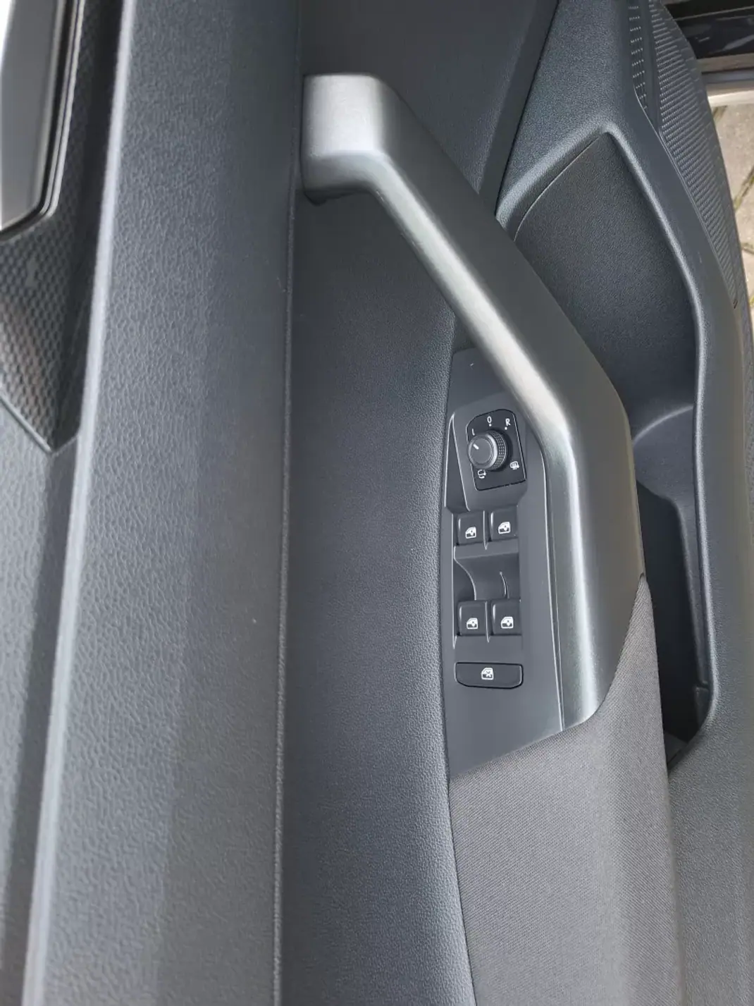 Volkswagen Taigo 2024 - 21000 EUR, 39500 km - AUTO.MOTO.pt - 39500km - foto 17 de 28