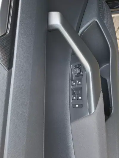 Volkswagen Taigo 2024 - 21000 EUR, 39500 km - AUTO.MOTO.pt - 39500km - foto 17 de 28