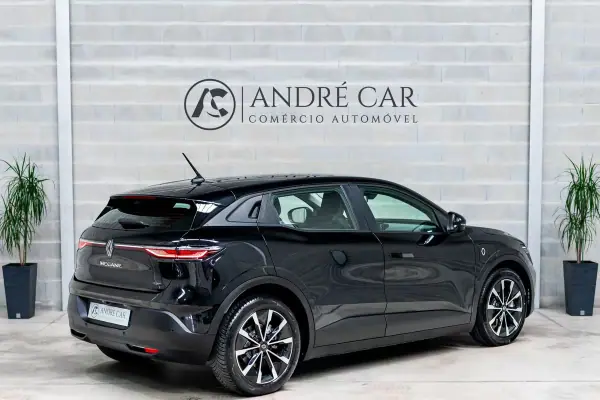Renault Mégane E-Tech 2023 - 24950 EUR, 30503 km - AUTO.MOTO.pt - 30503km - foto 6 de 45