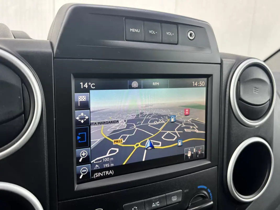 Peugeot Partner 2018 - 14900 EUR, 140000 km - AUTO.MOTO.pt - 140000km - foto 27 de 37