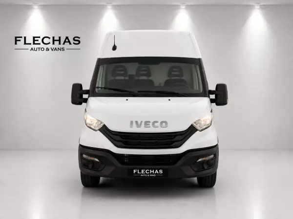 Iveco Daily 2024 - 36000 EUR, 55000 km - AUTO.MOTO.pt - 55000km - foto 4 de 11