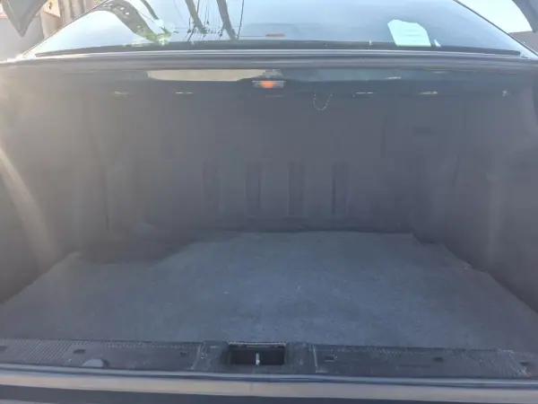Mercedes-Benz E 220 1997 - 3900 EUR, 500000 km - AUTO.MOTO.pt - 500000km - foto 11 de 28