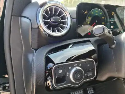 Mercedes-Benz A 250 2021 - 32000 EUR, 27000 km - AUTO.MOTO.pt - 27000km - foto 9 de 26