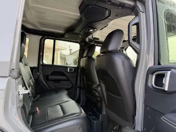 Jeep Wrangler Unlimited 2019 - 70000 EUR, 88541 km - AUTO.MOTO.pt - 88541km - foto 9 de 17