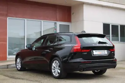 Volvo V60 2021 - 24990 EUR, 154000 km - AUTO.MOTO.pt - 154000km - foto 12 de 30