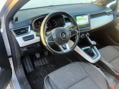 Renault Clio 2023 - 14500 EUR, 80483 km - AUTO.MOTO.pt - 80483km - foto 10 de 18