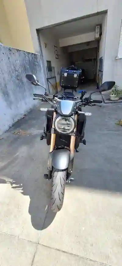 Honda CB650R 2021 - 7000 EUR, 20800 km - AUTO.MOTO.pt - 20800km - foto 1 de 4