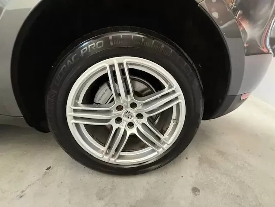 Porsche Macan 2015 - 34750 EUR, 195000 km - AUTO.MOTO.pt - 195000km - foto 9 de 9