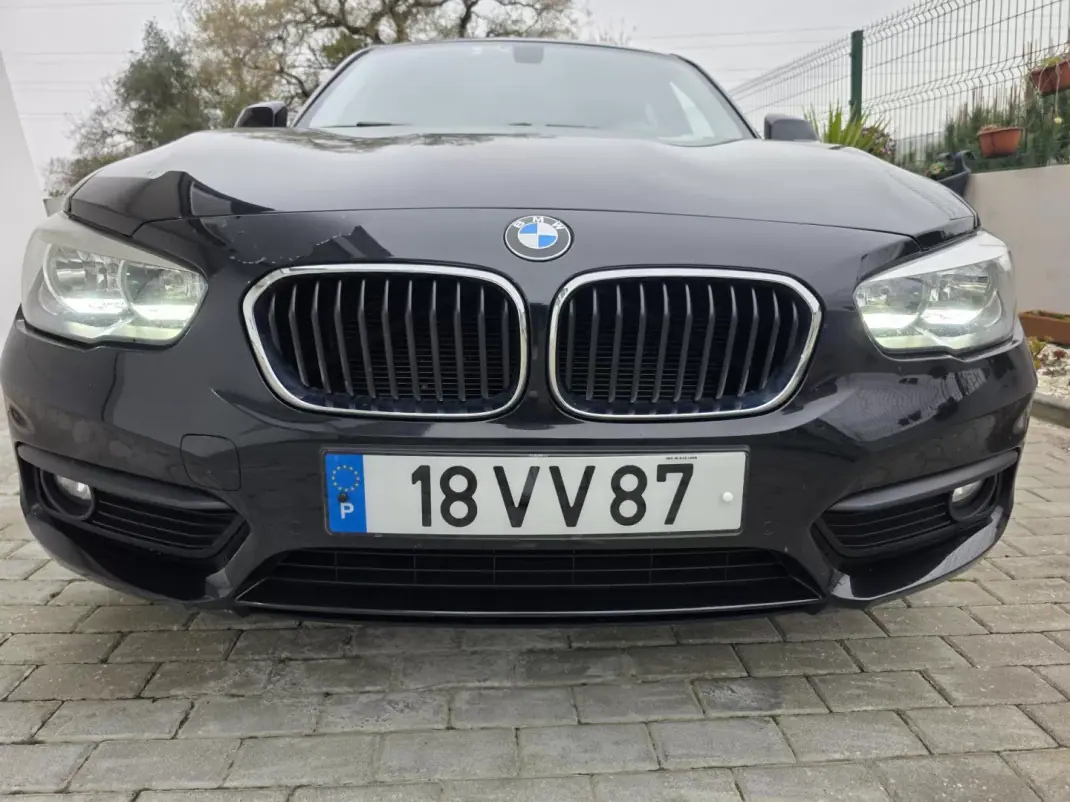 BMW 116 2018 - 16900 EUR, 135419 km - AUTO.MOTO.pt - 135419km - foto 1 de 73
