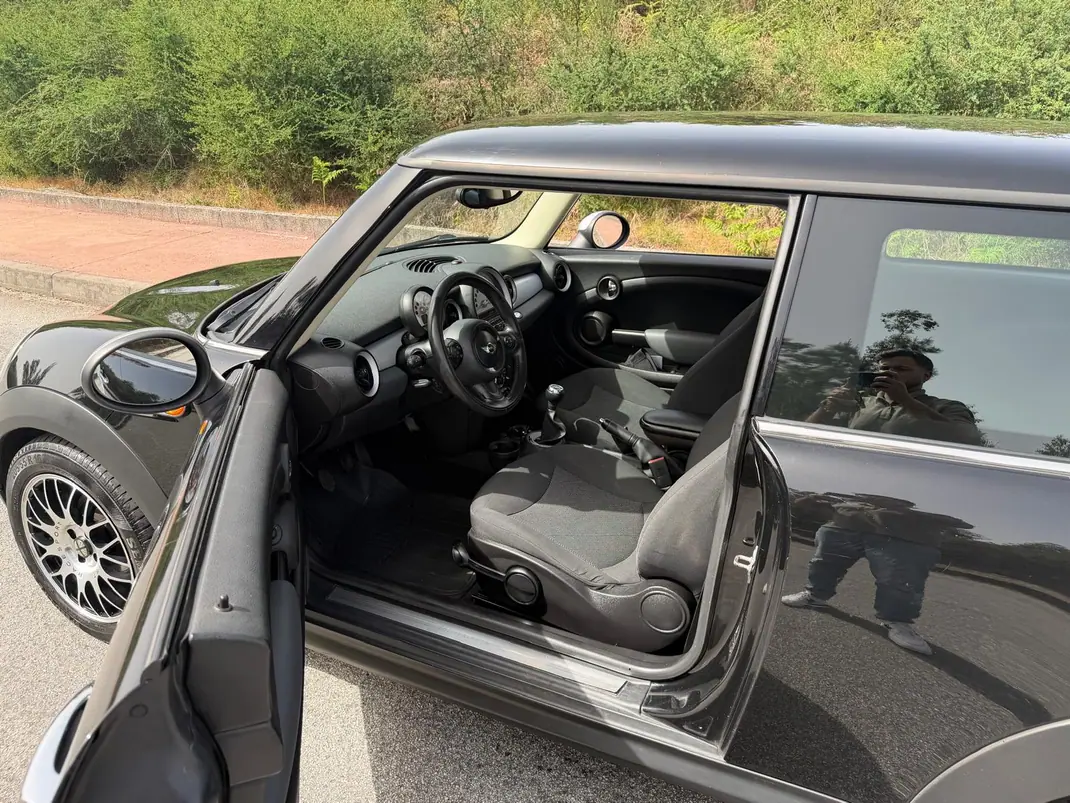 MINI Cooper 2011 - 7000 EUR, 175000 km - AUTO.MOTO.pt - 175000km - foto 13 de 13