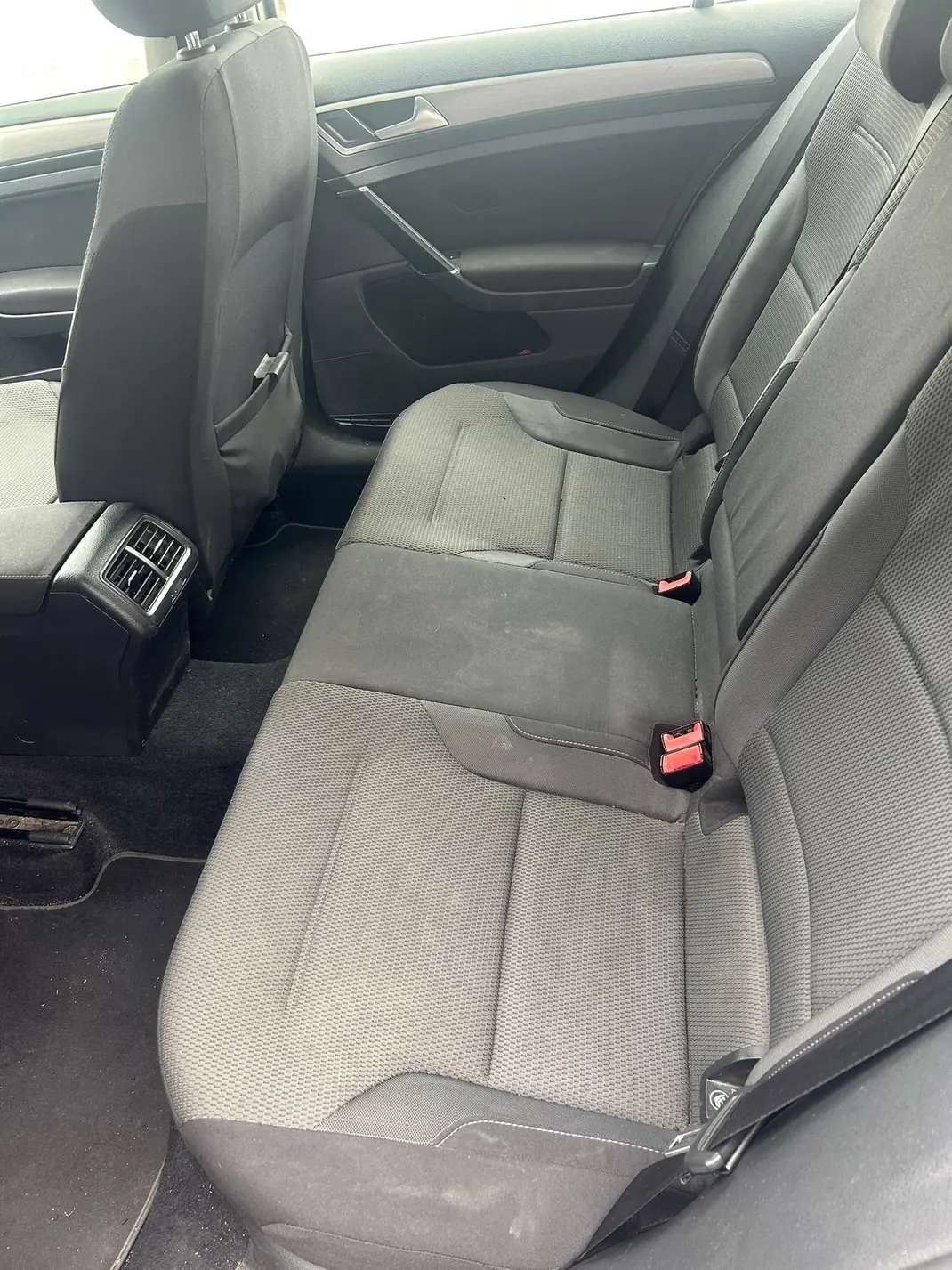 Volkswagen Golf 2016 - 9900 EUR, 265000 km - 265000km - foto 6 de 9