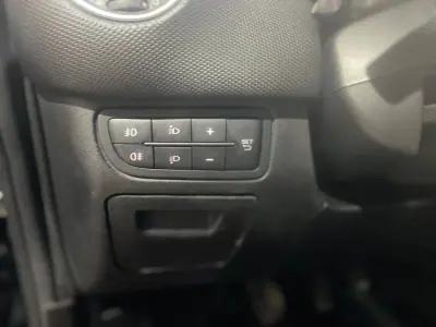 Fiat Punto 2018 - 8500 EUR, 105000 km - AUTO.MOTO.pt - 105000km - foto 40 de 41