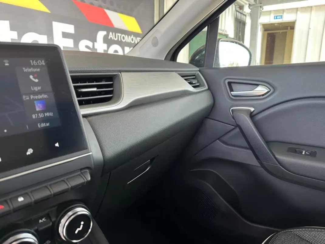 Renault Captur 2021 - 20900 EUR, 89427 km - AUTO.MOTO.pt - 89427km - foto 24 de 32