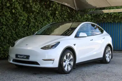 Tesla Model Y 2023 - 36900 EUR, 90000 km - 90000km - foto 3 de 20