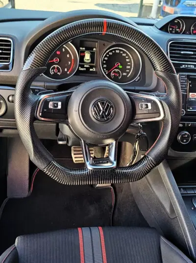 Volkswagen Scirocco 2015 - 25000 EUR, 125000 km - AUTO.MOTO.pt - 125000km - foto 21 de 28