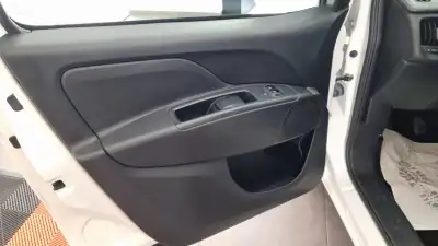 Fiat Doblo 1.6 M-JET2 3 LUG. 2021 - 13500 EUR, 55800 km - AUTO.MOTO.pt - 55800km - foto 10 de 28