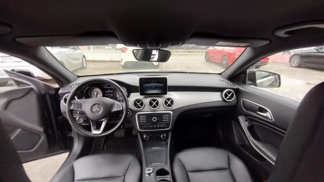 Mercedes-Benz CLA 200 2016 - 19999 EUR, 199000 km - AUTO.MOTO.pt - 199000km - foto 17 de 33