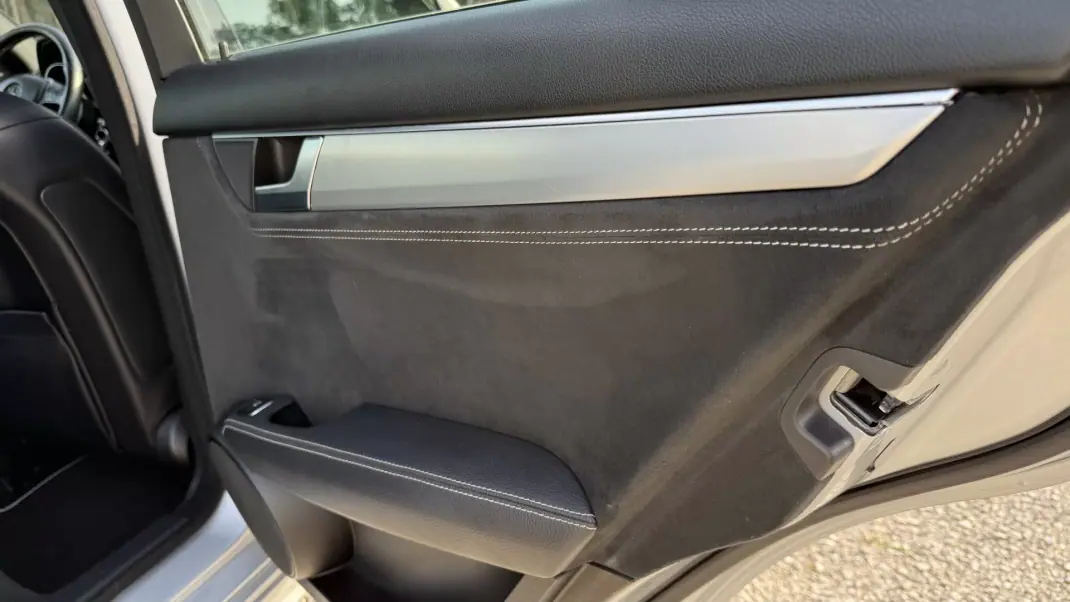 Mercedes-Benz C 180 2014 - 14900 EUR, 245000 km - AUTO.MOTO.pt - 245000km - foto 25 de 25