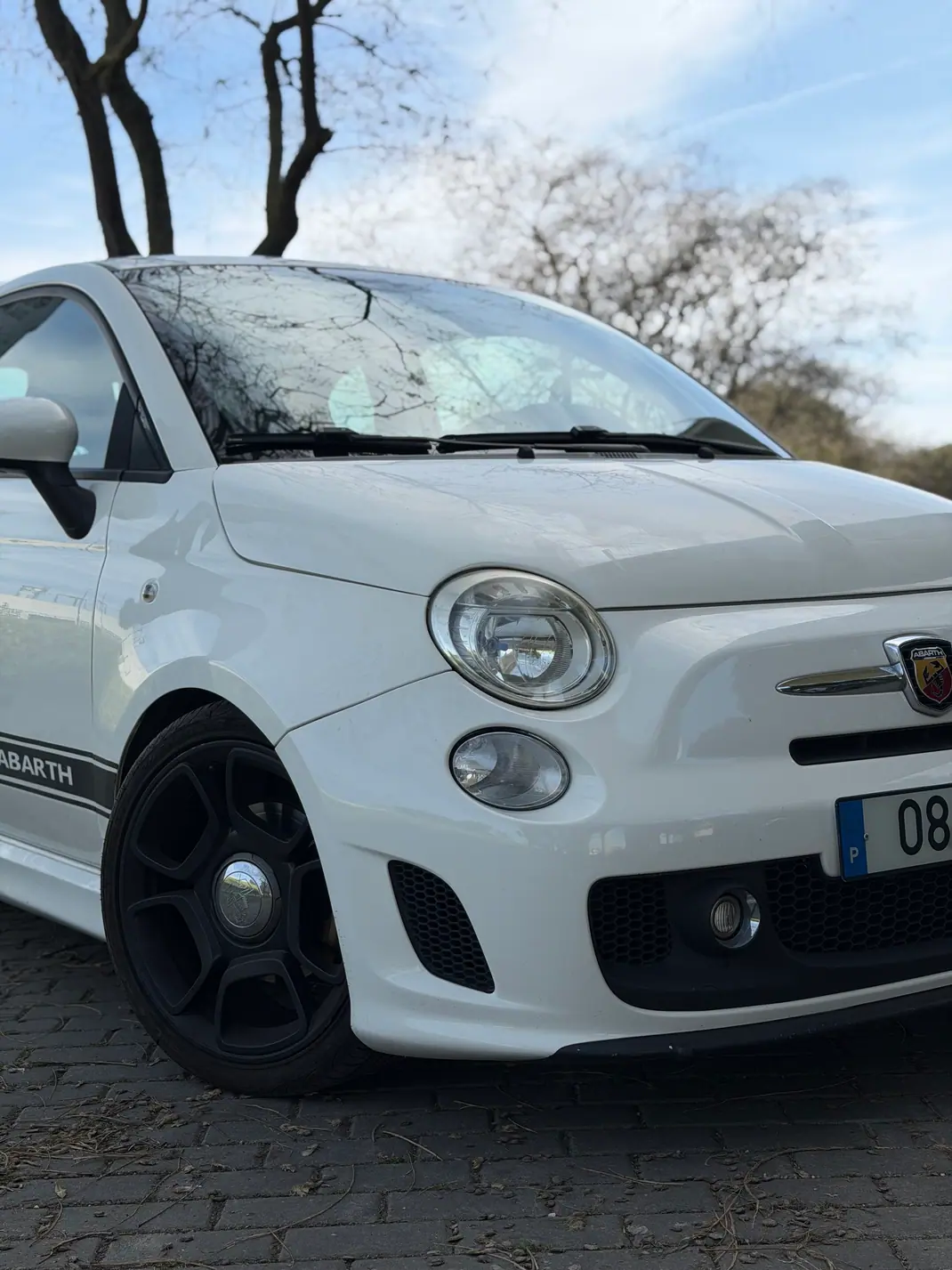 Abarth 500 2010 - 11500 EUR, 152535 km - AUTO.MOTO.pt - 152535km - foto 2 de 10