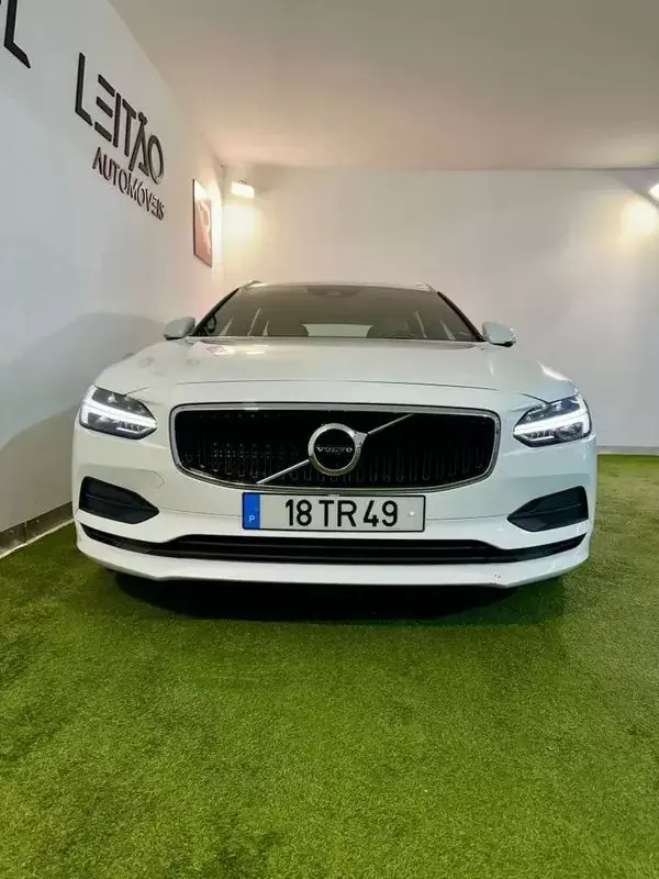 Volvo V90 2017 - 19750 EUR, 199000 km - AUTO.MOTO.pt - 199000km - foto 4 de 30