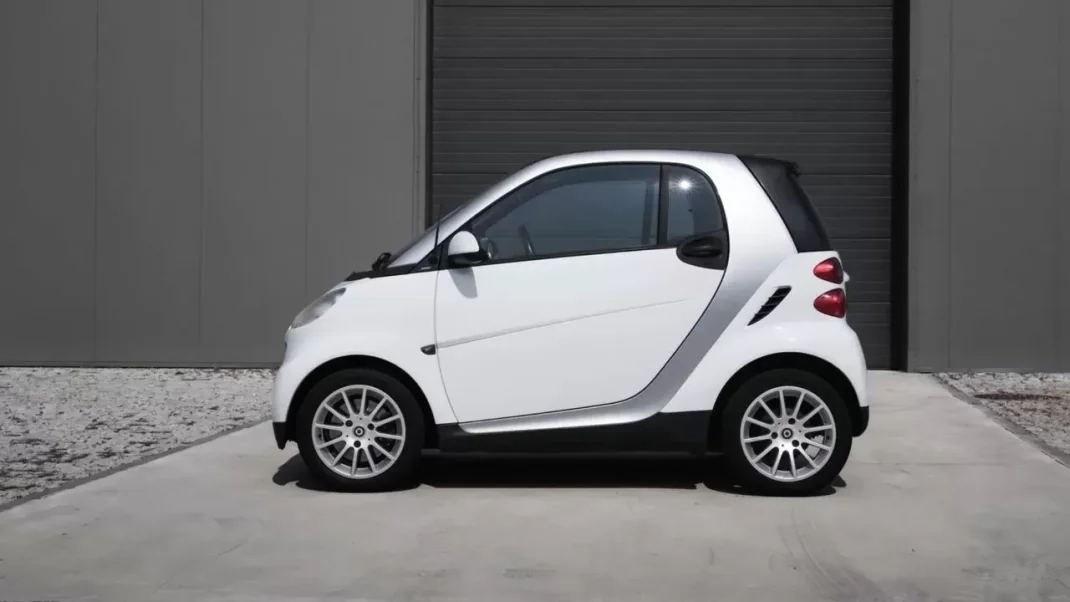 Smart Fortwo Cabrio 2008 - 6250 EUR, 160000 km - AUTO.MOTO.pt - 160000km - foto 6 de 27