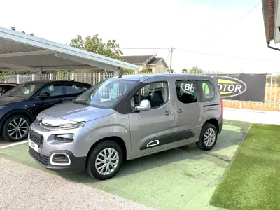 Citroën Berlingo 2021 - 13500 EUR, 81261 km - AUTO.MOTO.pt - 81261km - foto 3 de 19