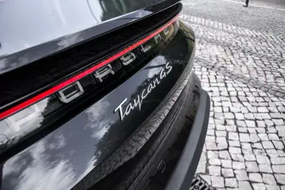 Porsche Taycan 2021 - 59890 EUR, 67644 km - AUTO.MOTO.pt - 67644km - foto 13 de 50