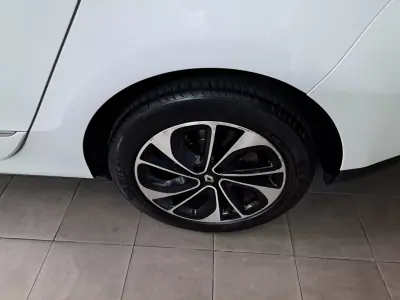 Renault Grand Scénic 2015 - 12990 EUR, 123000 km - AUTO.MOTO.pt - 123000km - foto 5 de 16