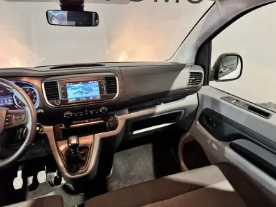 Opel Vivaro 2022 - 32900 EUR, 20415 km - 20415km - foto 11 de 50