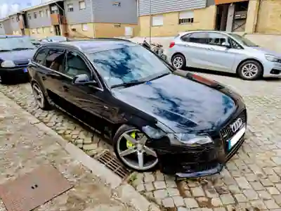 Audi A4 Avant 2008 - 12500 EUR, 186038 km - AUTO.MOTO.pt - 186038km - foto 3 de 15