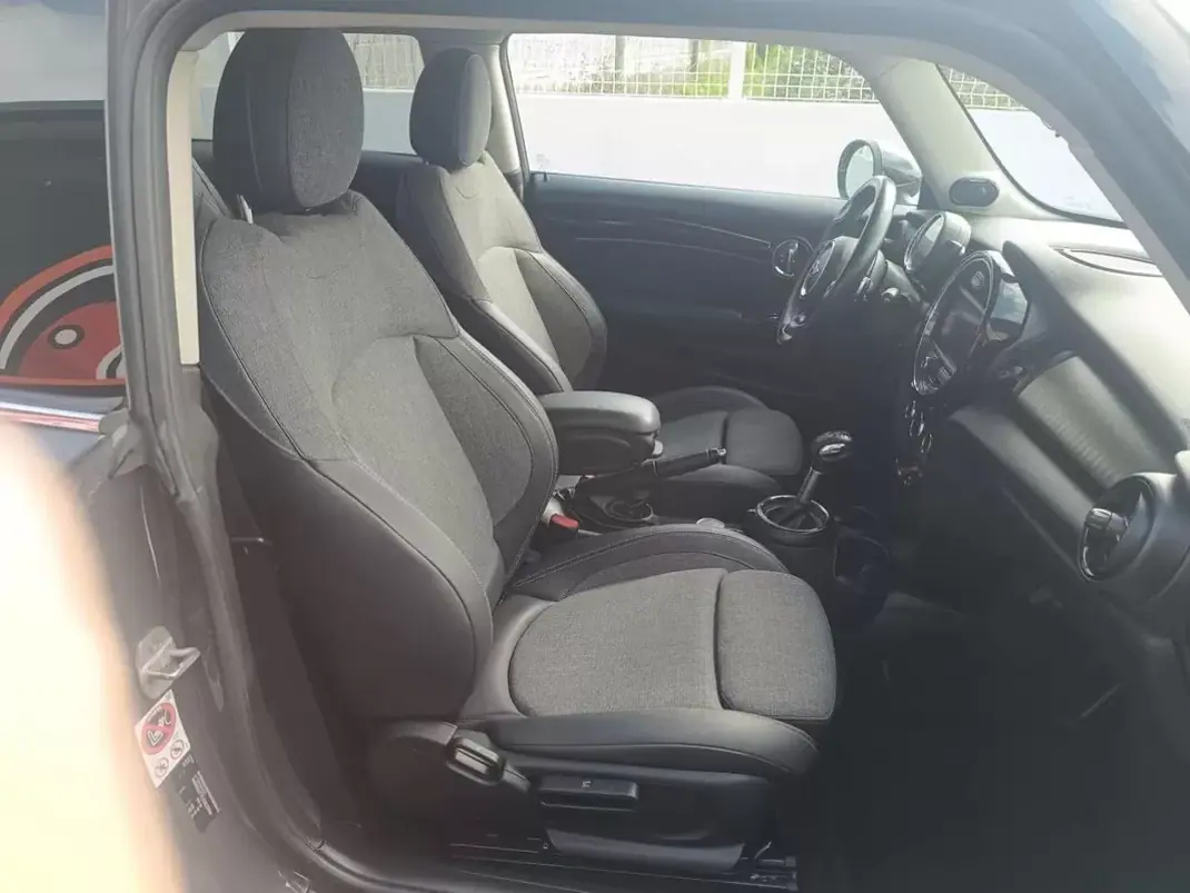 MINI 3 Portas 2016 - 16000 EUR, 232000 km - AUTO.MOTO.pt - 232000km - foto 41 de 46