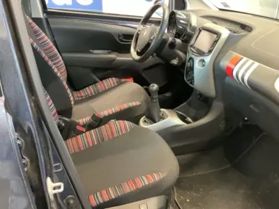 Citroën C1 2017 - 8990 EUR, 73757 km - AUTO.MOTO.pt - 73757km - foto 7 de 9