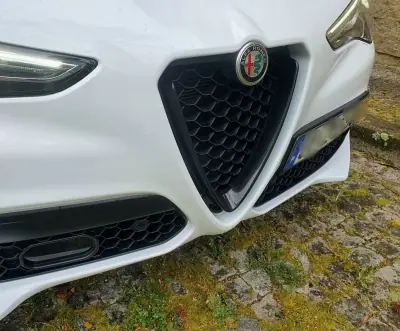 Alfa Romeo Stelvio 2020 - 29980 EUR, 47900 km - AUTO.MOTO.pt - 47900km - foto 22 de 28