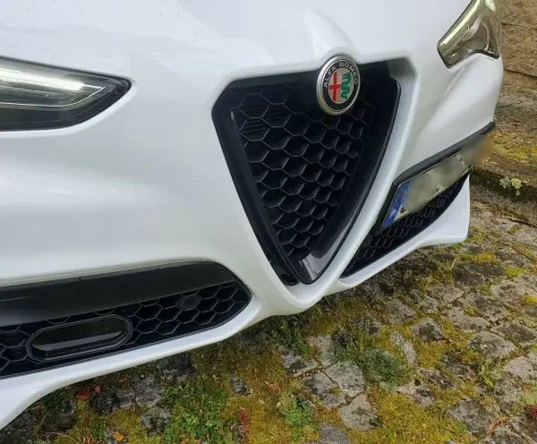 Alfa Romeo Stelvio 2020 - 29980 EUR, 47900 km - AUTO.MOTO.pt - 47900km - foto 22 de 28