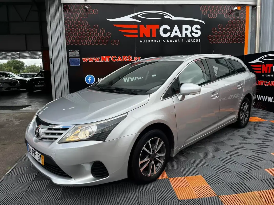 Toyota Avensis SW 2014 - 11900 EUR, 183000 km - AUTO.MOTO.pt - 183000km - foto 1 de 20