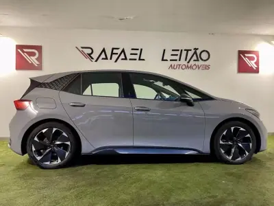 Cupra Born 2024 - 28450 EUR, 41000 km - AUTO.MOTO.pt - 41000km - foto 6 de 31