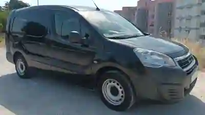 Peugeot Partner 2018 - 12500 EUR, 220000 km - 220000km - foto 3 de 8