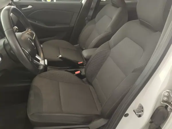 Renault Clio 2020 - 11990 EUR, 99000 km - AUTO.MOTO.pt - 99000km - foto 11 de 12
