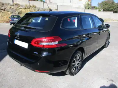 Peugeot 308 SW 2015 - 9900 EUR, 150000 km - AUTO.MOTO.pt - 150000km - foto 6 de 13