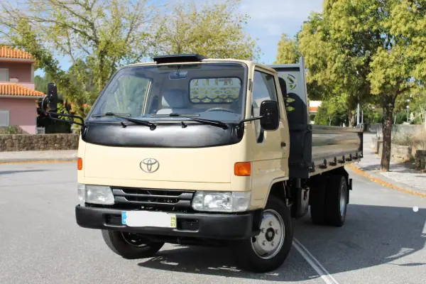 Toyota Dyna 1998 — foto 2 de 29