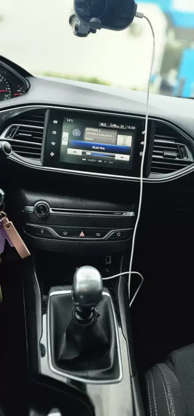 Peugeot 308 SW 2005 - 14900 EUR, 212300 km - AUTO.MOTO.pt - 212300km - foto 8 de 13