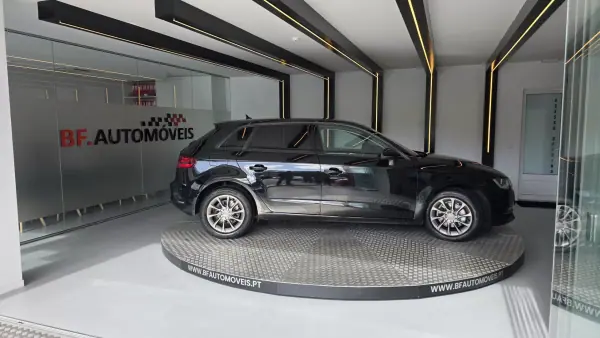Audi A3 Sportback 2016 - 11900 EUR, 253264 km - AUTO.MOTO.pt - 253264km - foto 7 de 55
