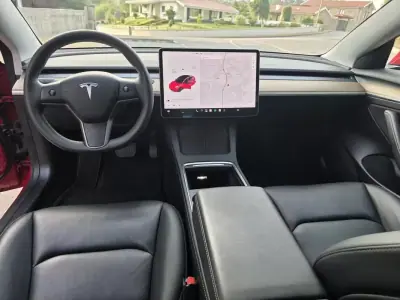 Tesla Model 3 2021 - 27499 EUR, 74631 km - 74631km - foto 23 de 34