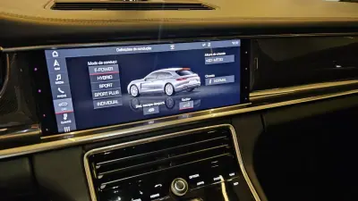 Porsche Panamera Sport Turismo 2018 - 71900 EUR, 135500 km - AUTO.MOTO.pt - 135500km - foto 41 de 49