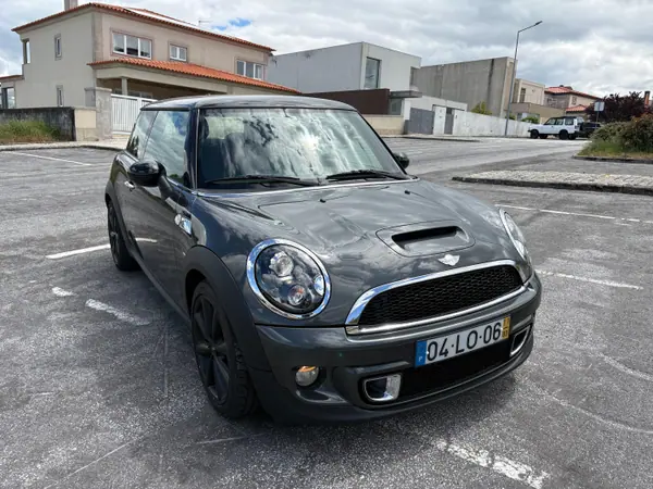 MINI Cooper 2011 — foto 2 de 8
